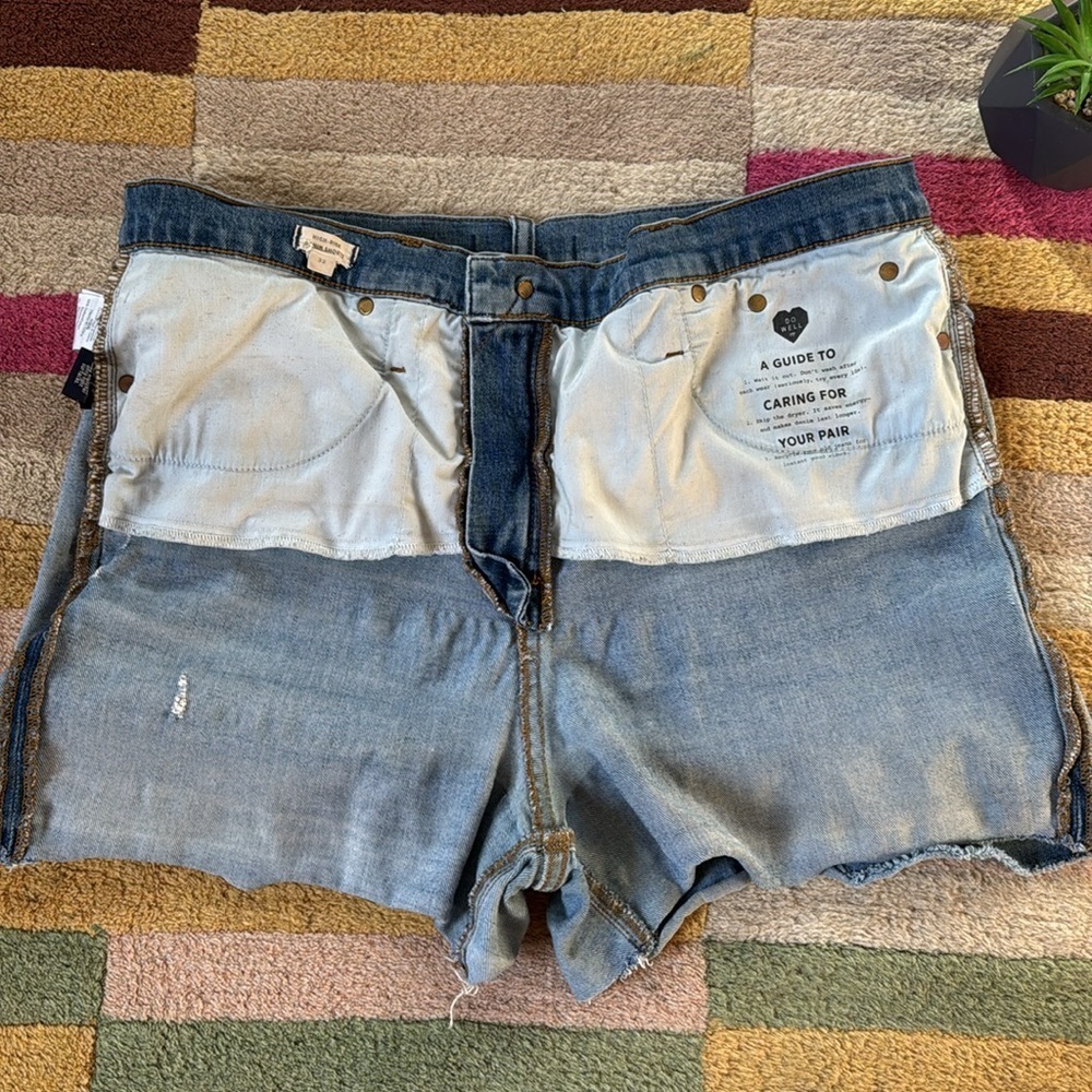 - Madewell High-Rise Denim Shorts size 32 - Picture 3 of 16